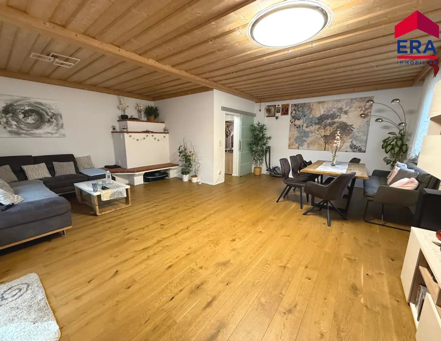Ladendorf KAUF - Exklusives Zweifamilienhaus mit großem Garten