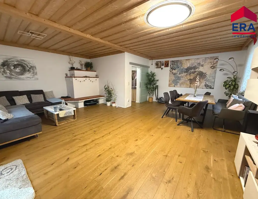 Ladendorf KAUF - Exklusives Zweifamilienhaus mit großem Garten