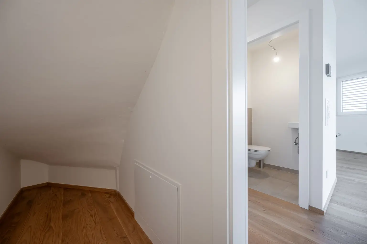 EG - Abstellraum unter Treppe