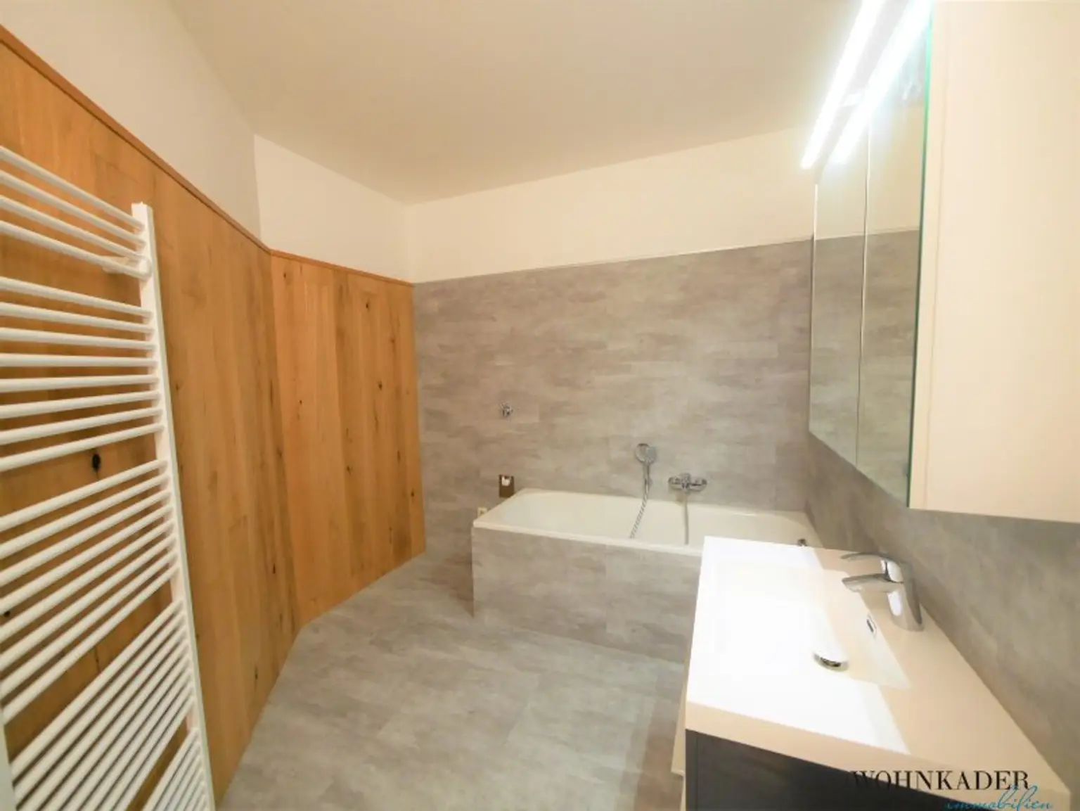Charmante 2-Zimmer-Wohnung mit Südausrichtung mit eigenem Garagenstellplatz