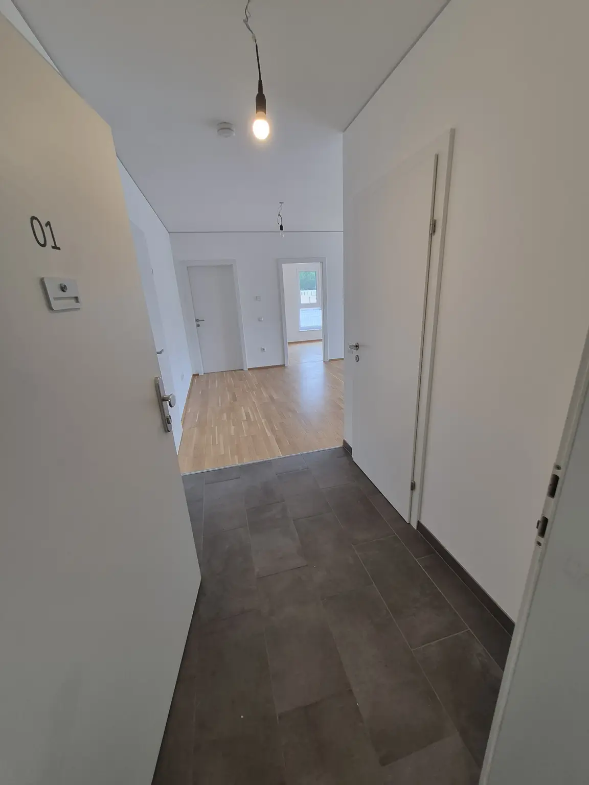 Neubau: Moderne ca. 65 m² 3-Zimmer-Wohnung mit ca. 64 m² Garten