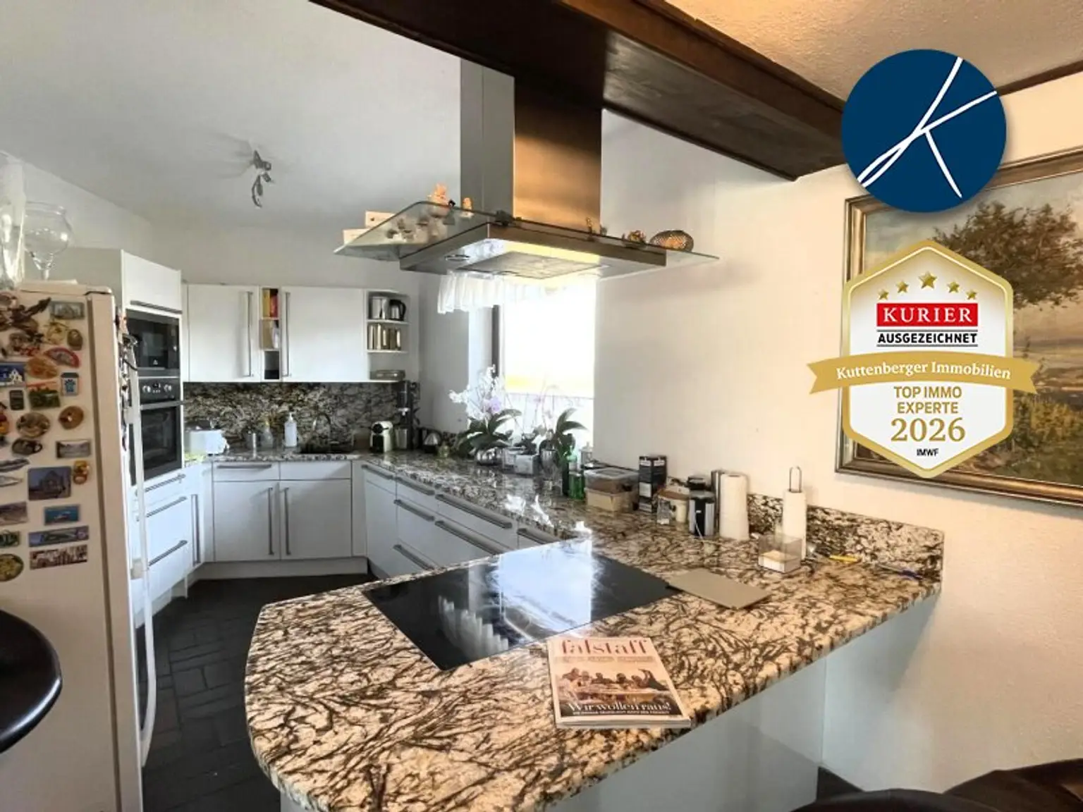 Küche mit brasilianischem Marmor