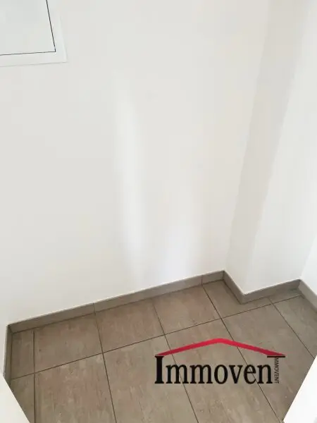 Sehr helle und große Wohnung in der Algersdorfer Straße!