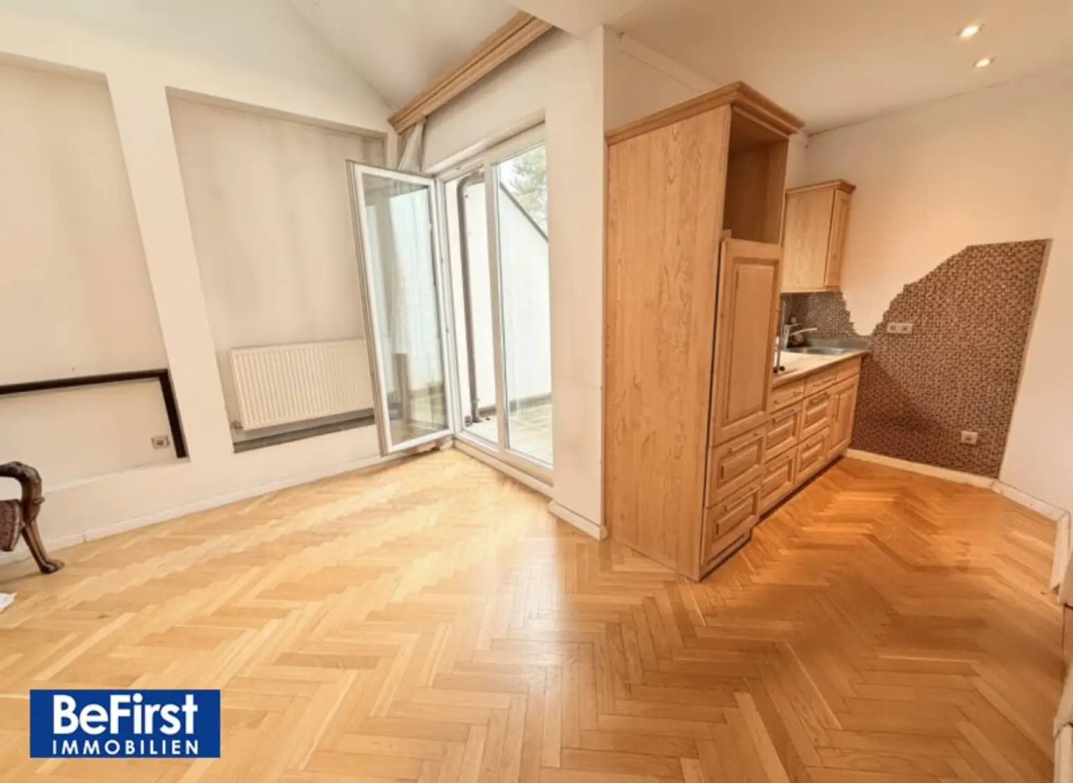 Einzigartige Gelegenheit: Traumhaftes Mehrfamilienhaus in eleganter Lage von Gersthof