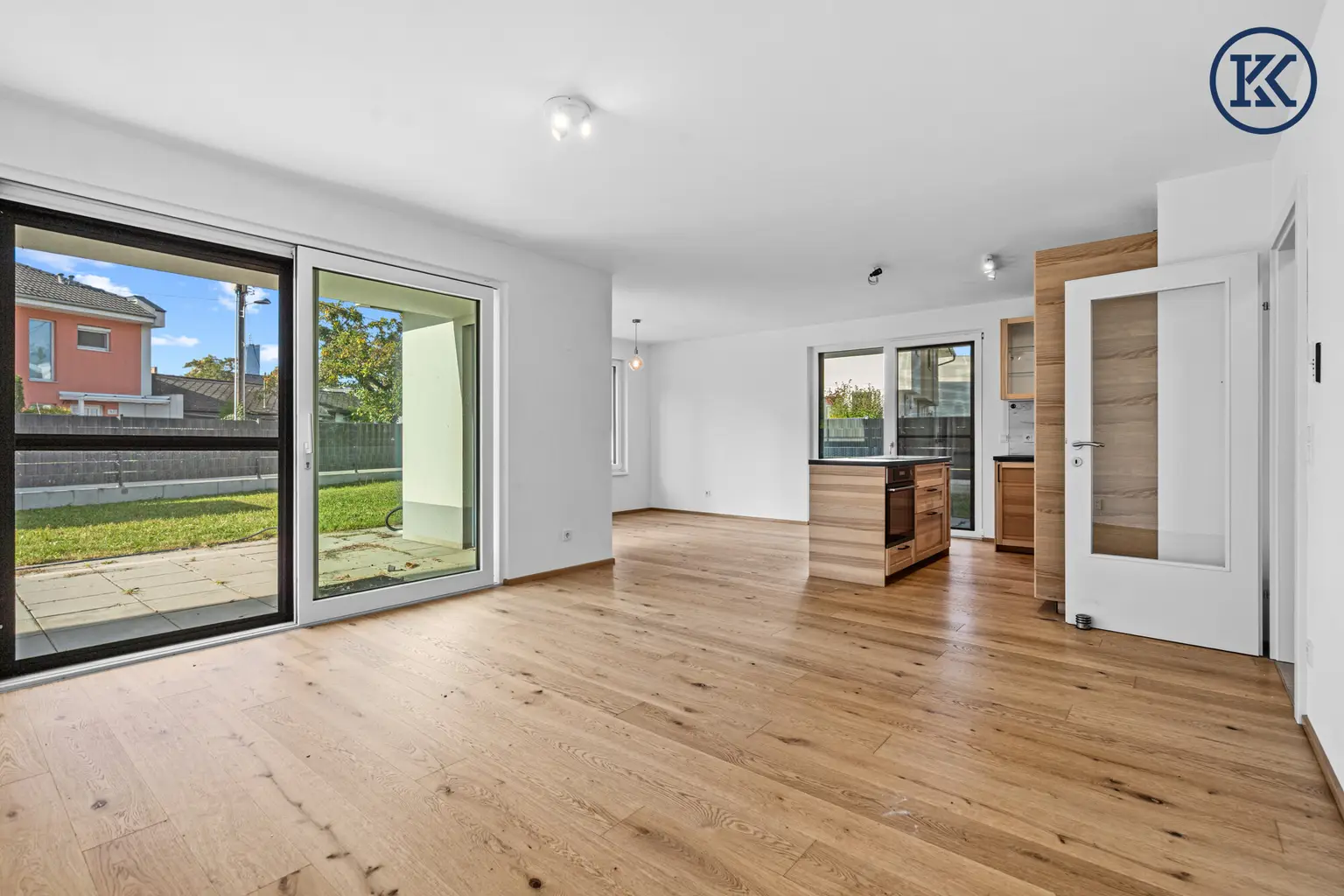 Traumhafte Gartenwohnung in Top-Lage nahe UNO City – Sofort beziehbar!