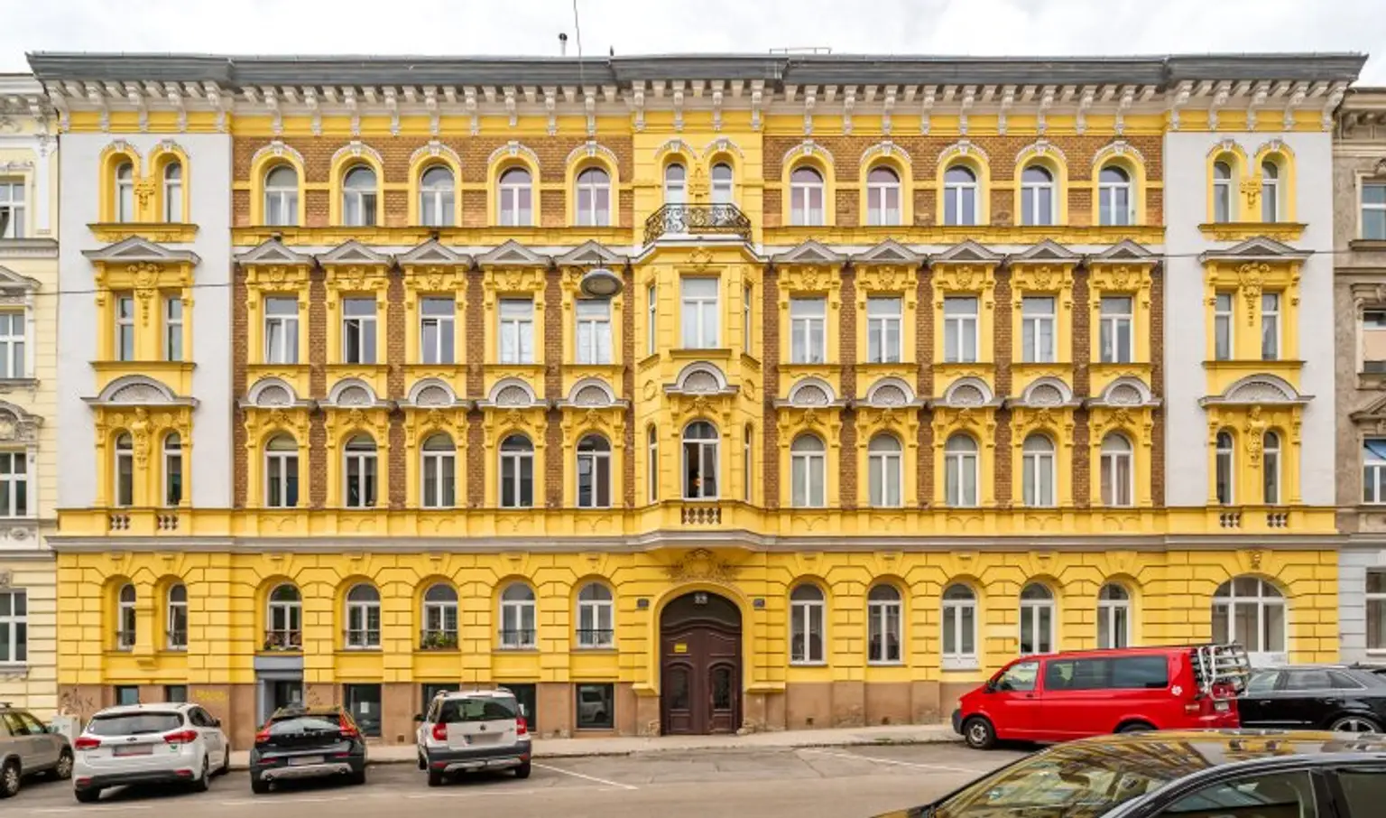 ++NEU++ perfekt geschnittene 2-Zimmer Altbauwohnung, wunderschöner Stilaltbau!