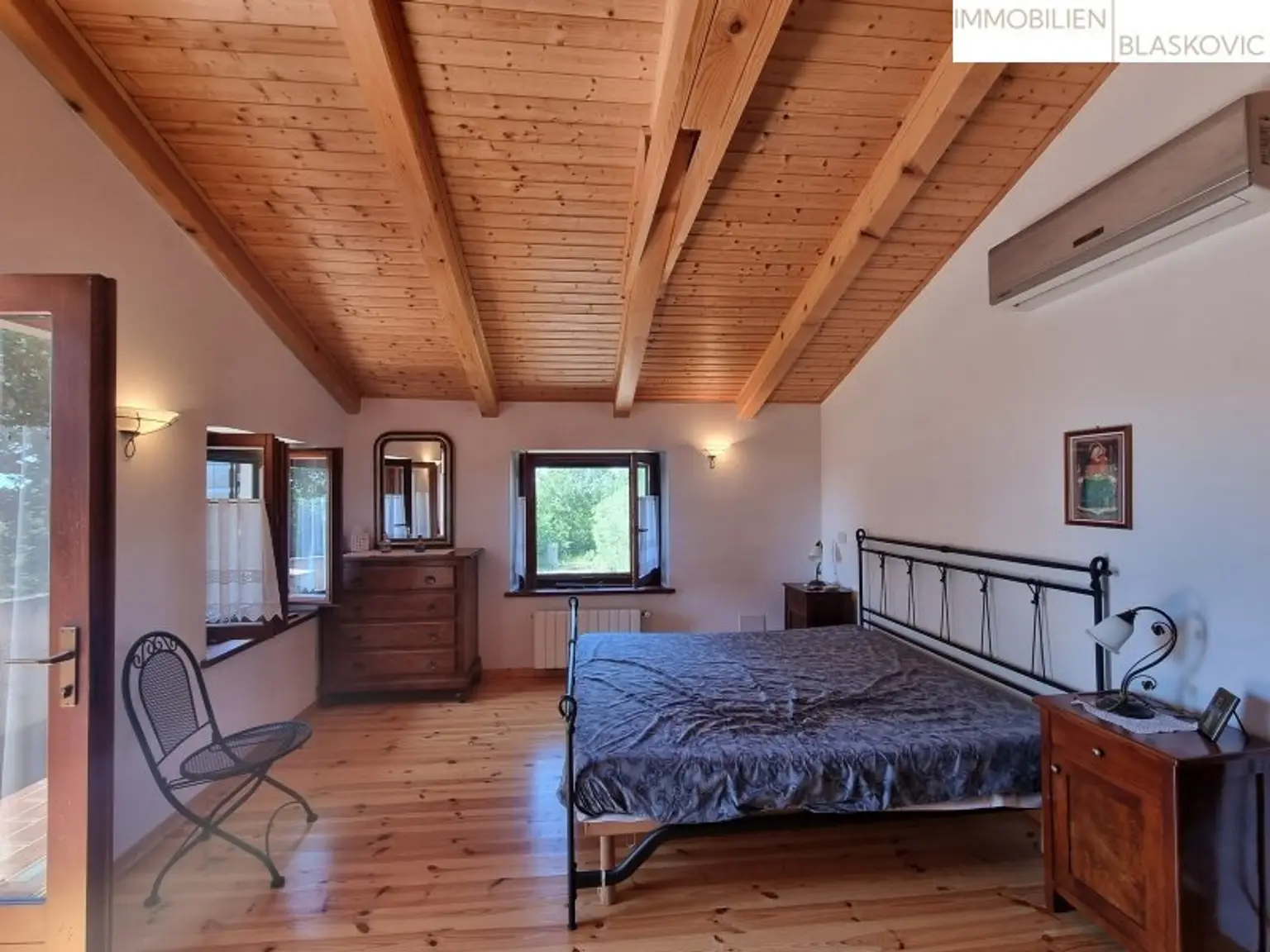 Rarität - Steinhaus auf einem Grundstück mit 17.700 m2 - teilweise touristische Zone!!