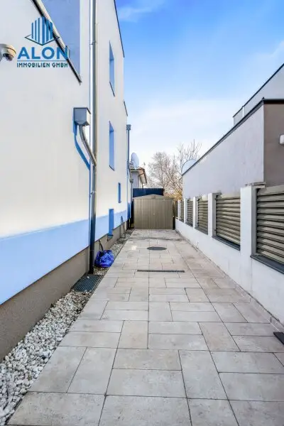 EXKLUSIVES WOHNHAUS | WOHNTRAUM | GROSSER GARTEN MIT WHIRLPOOL & SAUNA