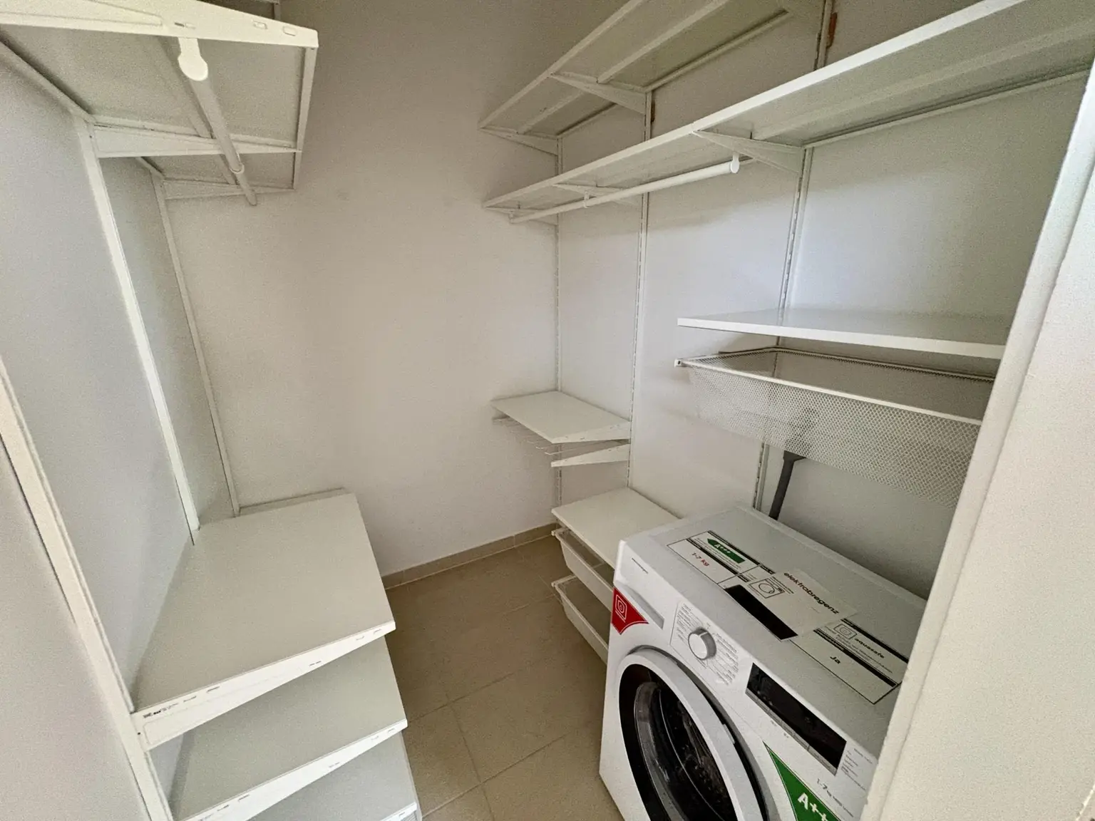 Helle, sanierte 3-Zimmer-Wohnung mit Loggia im 4. Lift-Stock – 1030 Wien