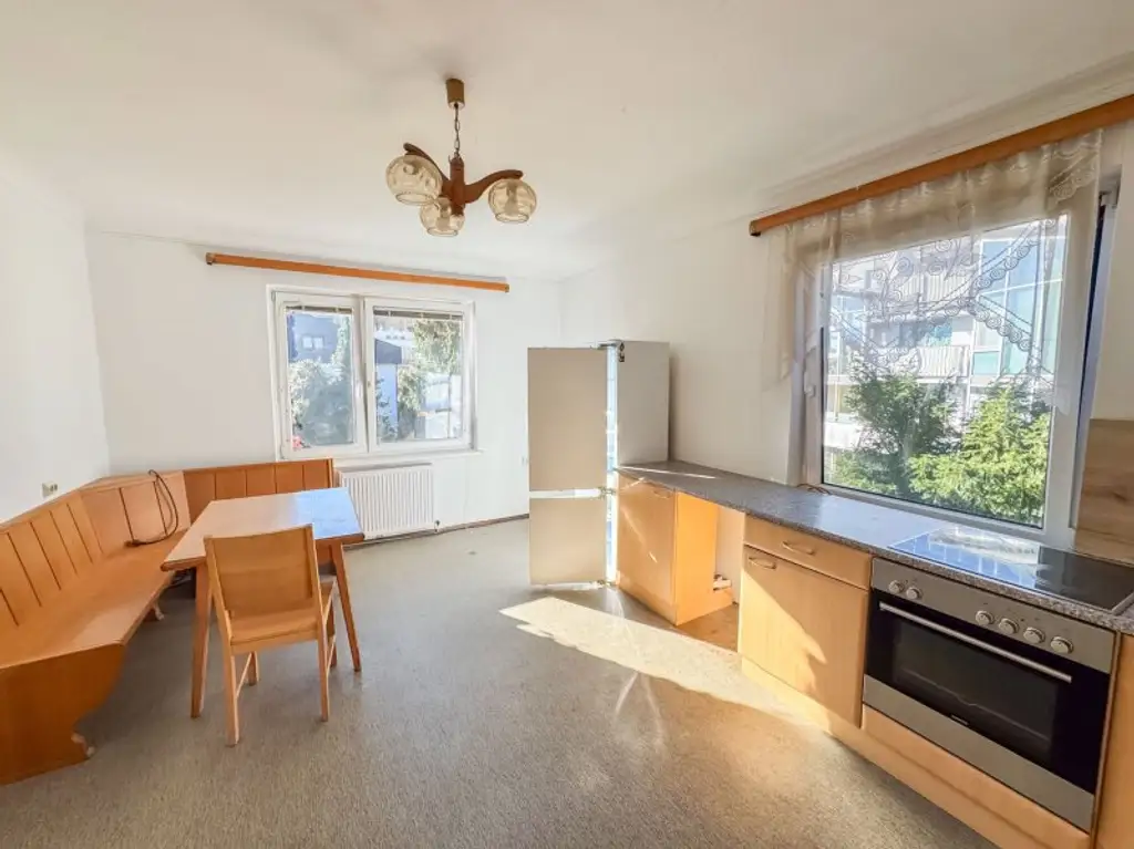 Einfamilienhaus mit 603 m2 Garten beim Auhof Center zu vermieten! Private oder gewerbliche Nutzung möglich! Arbeiterquartier!