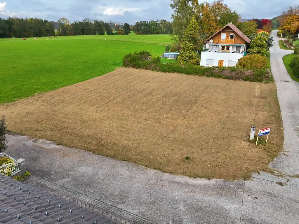 Traumhaftes Baugrundstück in idyllischer Ruhelage – ohne Bauzwang, nahe der Salzburger Grenze