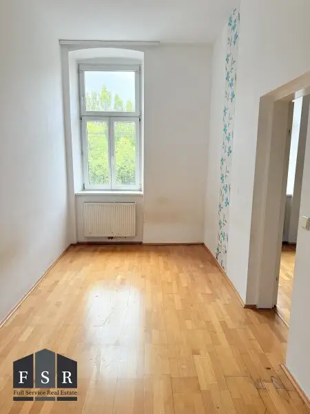 Helle 2,5 Zimmer Wohnung nahe Yppenplatz & Brunnenarkt - SANIERUNGSBEDÜRFTIG