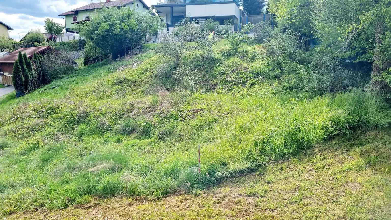 Sonniges Grundstück für Bungalow in Mantscha mit Planung und Baugenehmigung