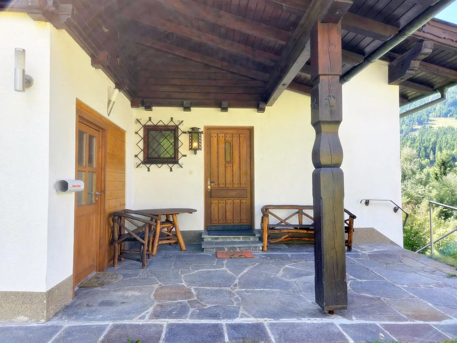 Zwischen Bergen und Natur - Wohnhaus mit 2 Wohneinheiten