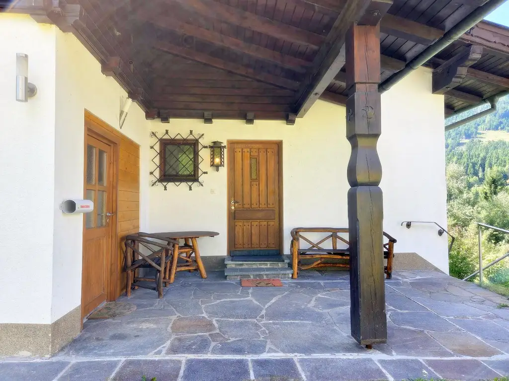 Zwischen Bergen und Natur - Wohnhaus mit 2 Wohneinheiten