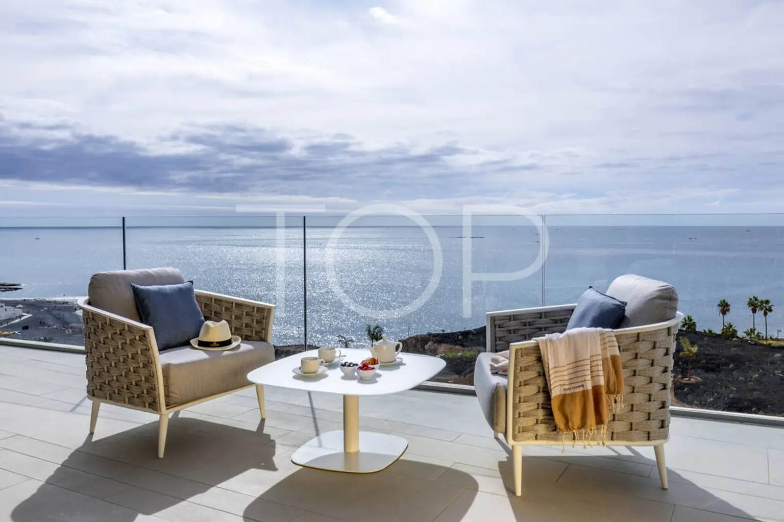 Deluxe Suite 2 bedrooms (1)