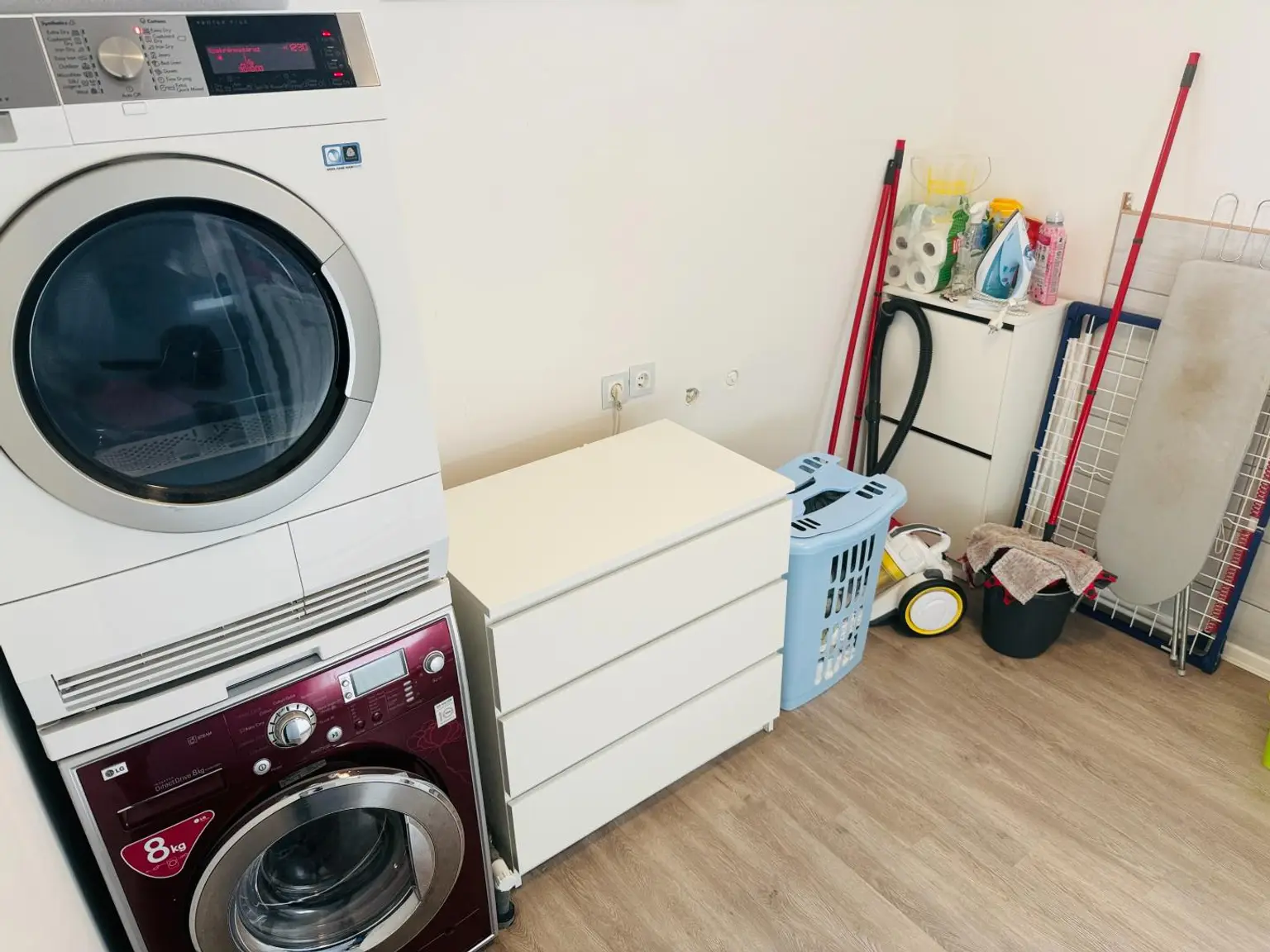 Ein/ Mehrfamilienhaus, Business, Co- Housing zwei Wohneinheiten