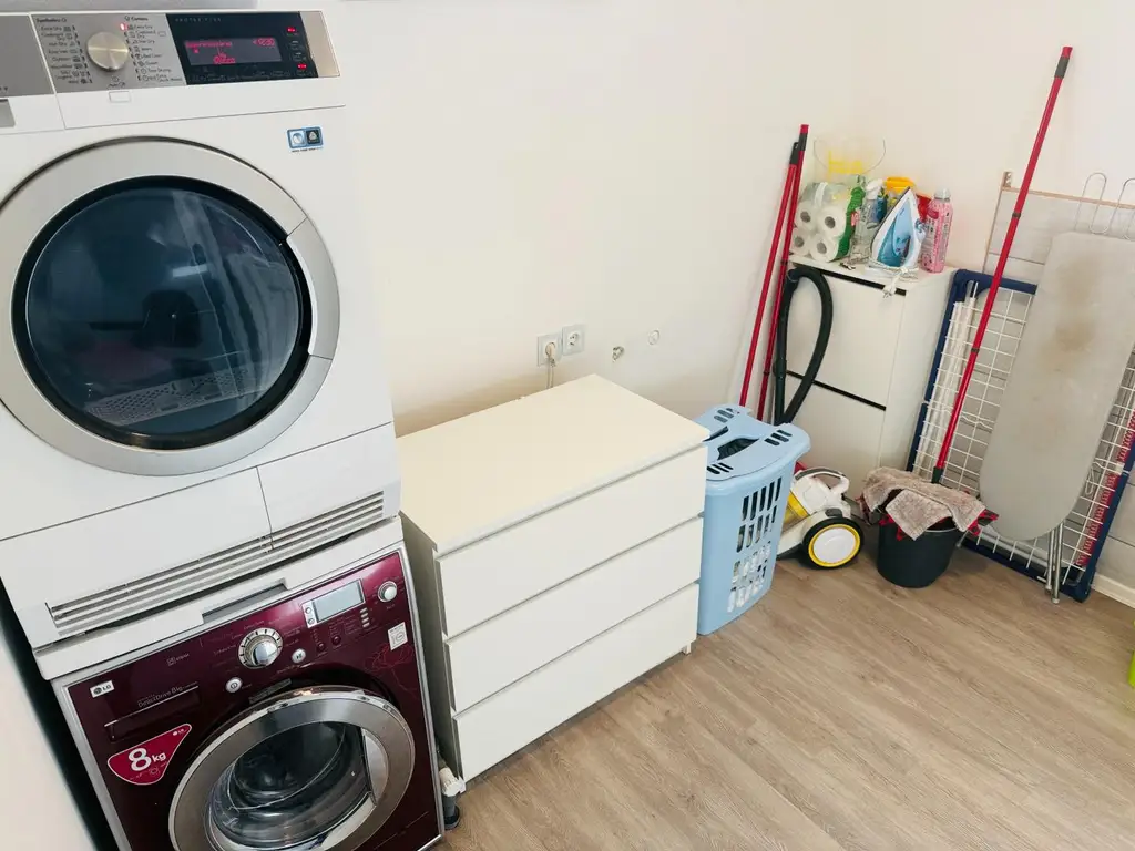 Ein/ Mehrfamilienhaus, Business, Co- Housing zwei Wohneinheiten