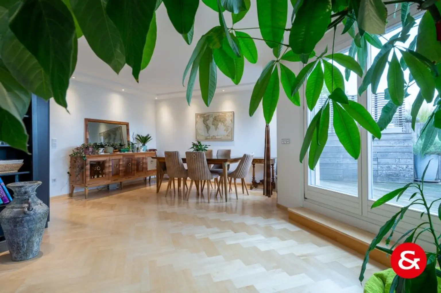 Sonnige 6-Zimmer-Terrassenwohnung mit 2 Garagenplätzen! | auch auf 2 Wohnungen teilbar!