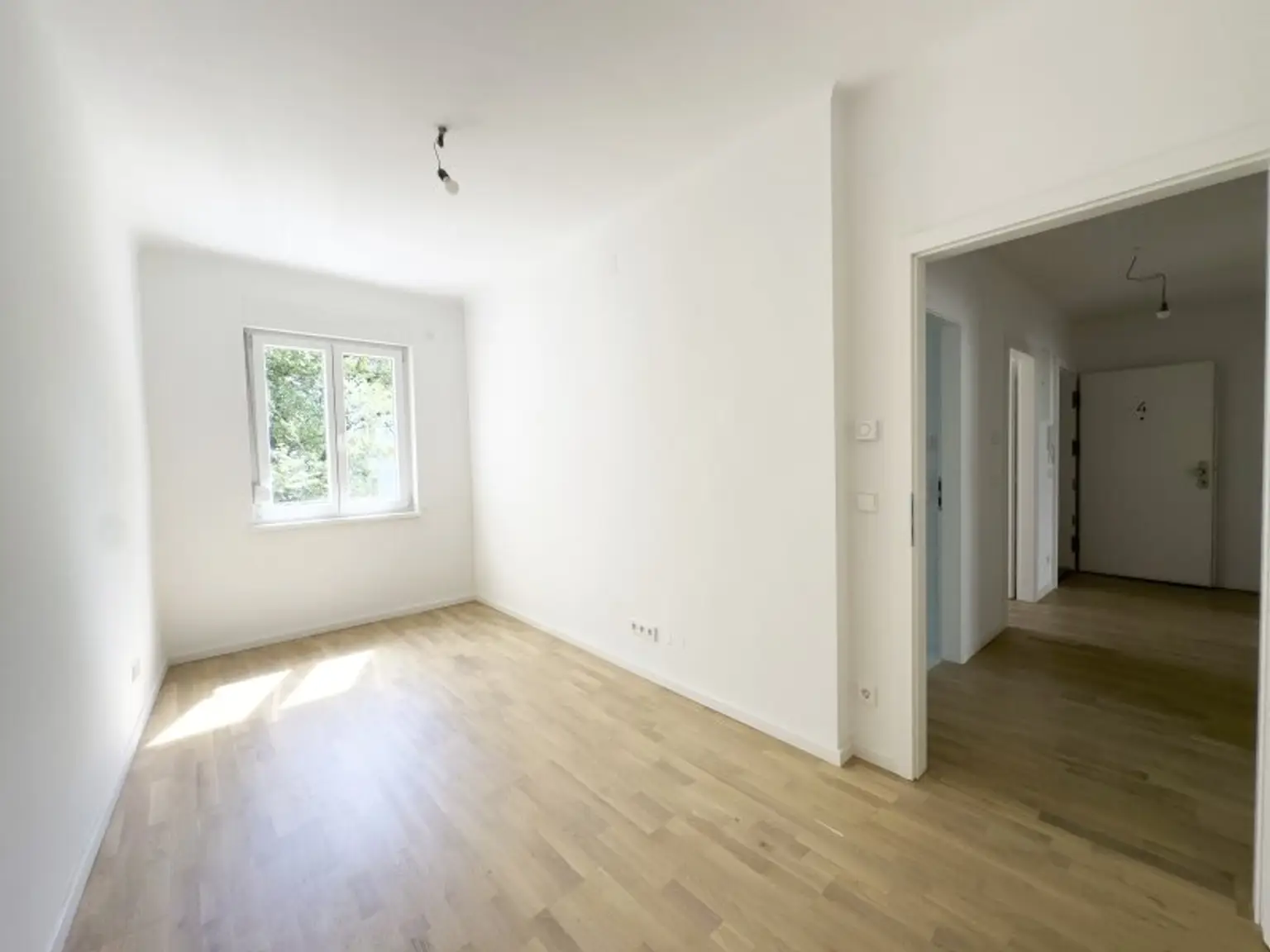 Türkenschanzpark: Stilvoller Altbau mit Außenfläche | Top-saniert & ruhig gelegen – Schöffelgasse