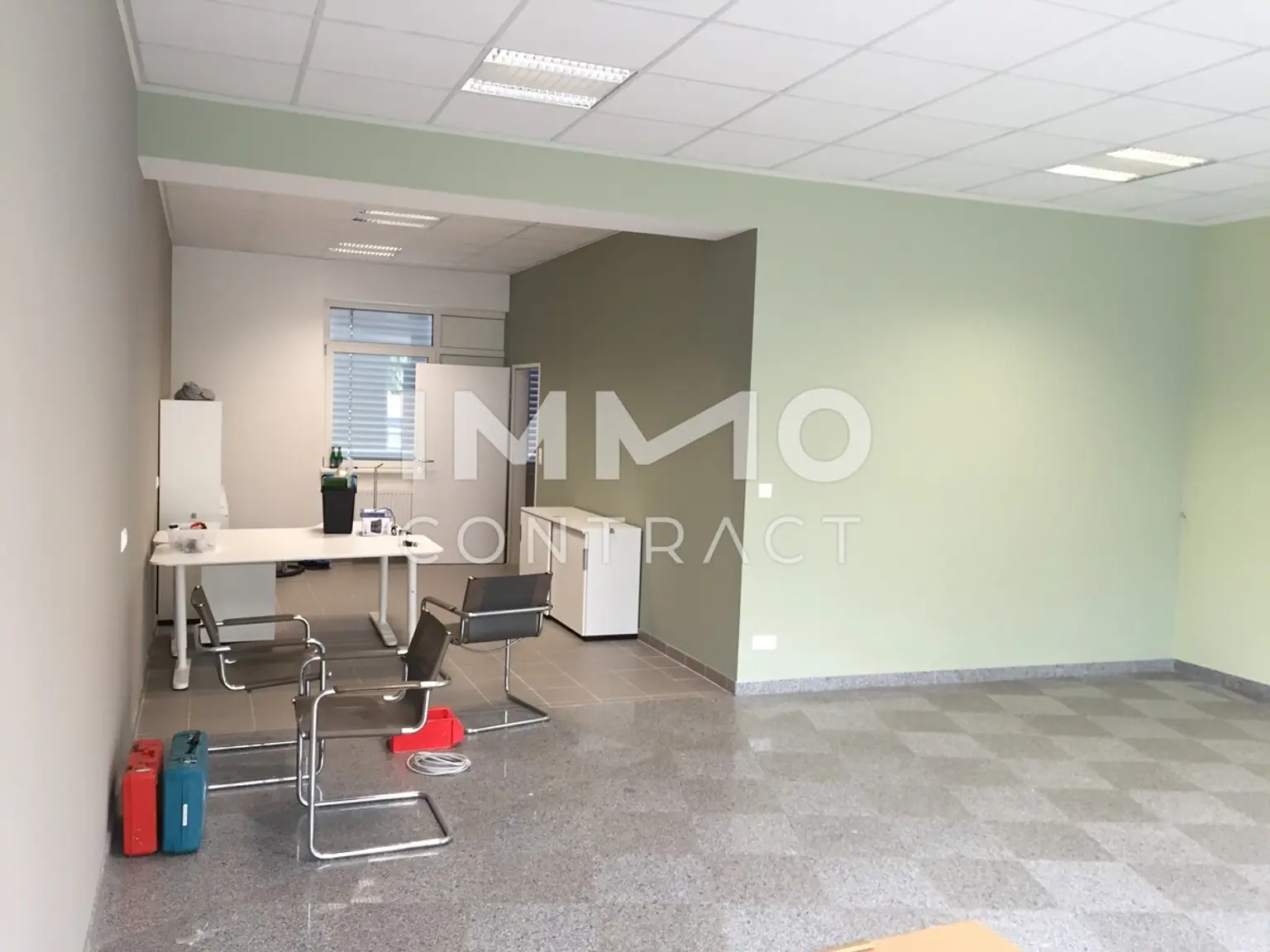 20151011_092549126_iOS