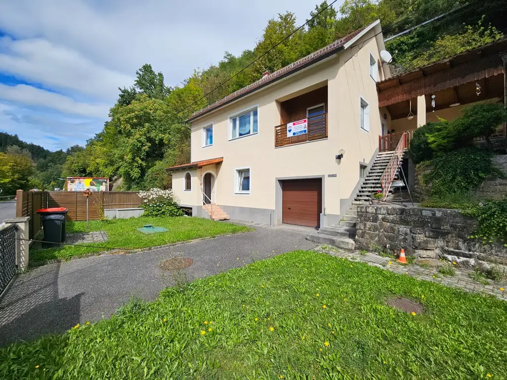 Haus im Wohnungseigentum mit herrlichem Donaublick