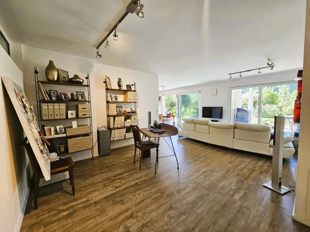 Stilvolle 127m² Gartenwohnung direkt an der Traun