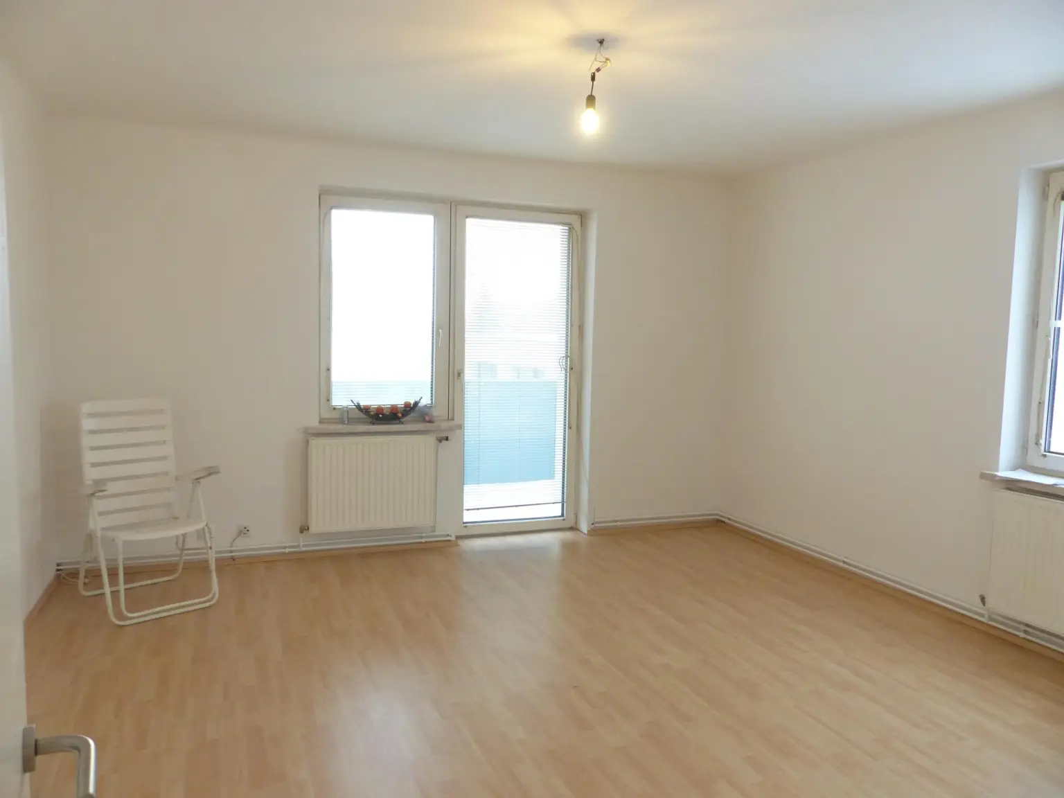 2. Zimmer mit Balkonausgang