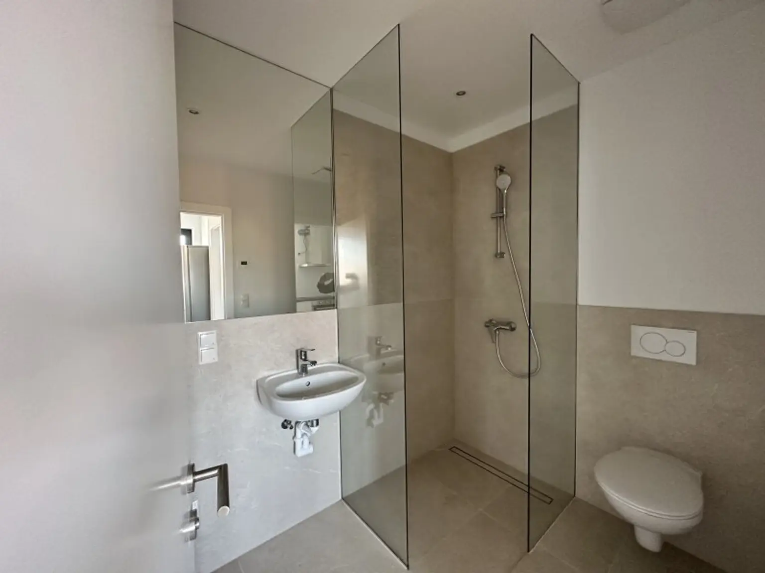 ZWEITBEZUG: 3-Zimmer-Wohnung mit Loggia in der Varnhagengasse