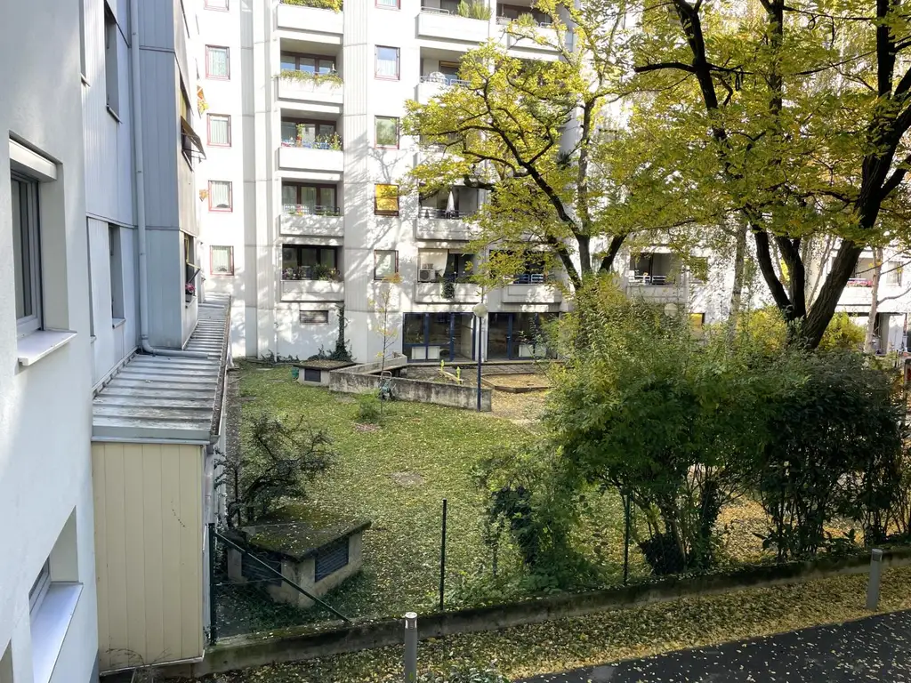 Top-sanierte 1-Zimmer-Wohnung in Hofruhelage