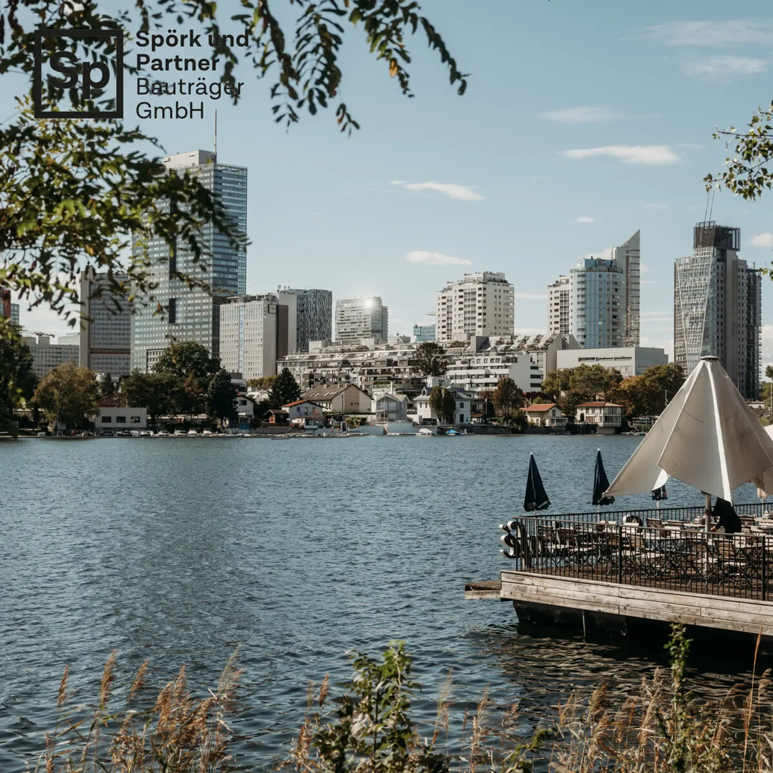 BESTLAGE ALTE DONAU
GARTENWOHNUNG
5 MINUTEN ZUR ALTEN DONAU