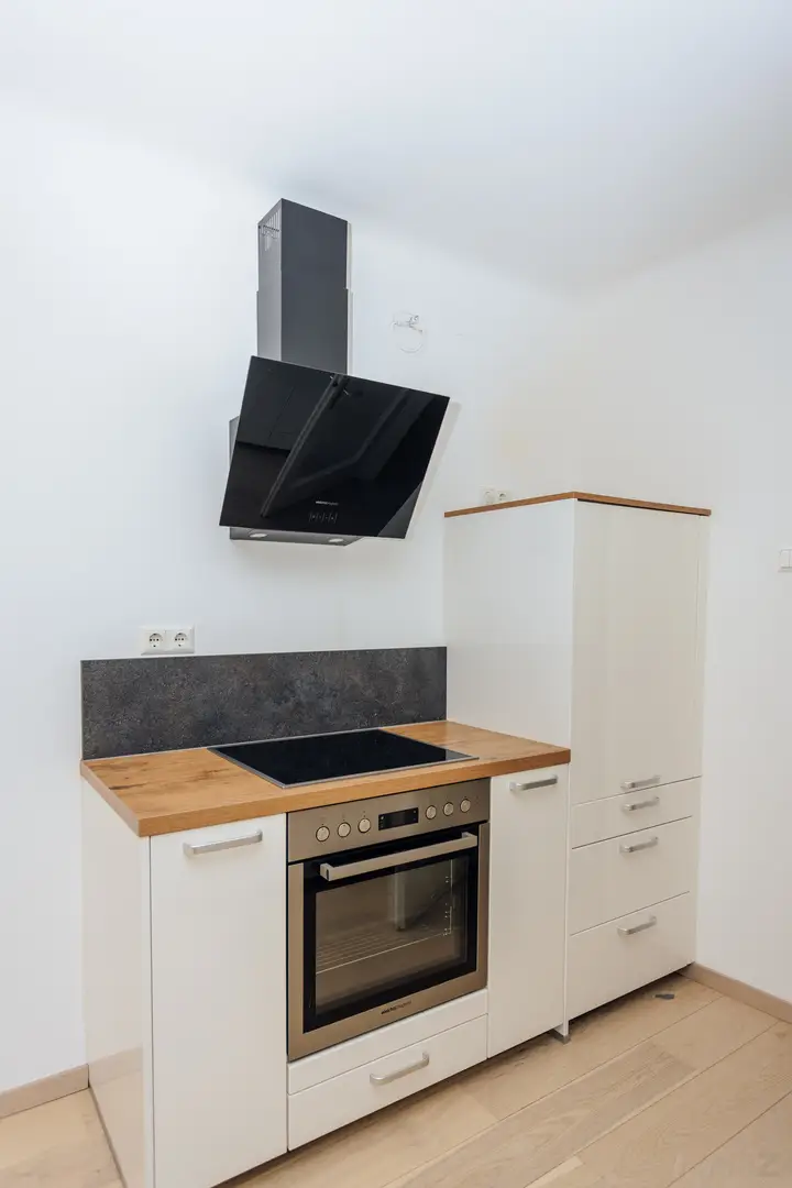 moderne, vollausgestattete Küche