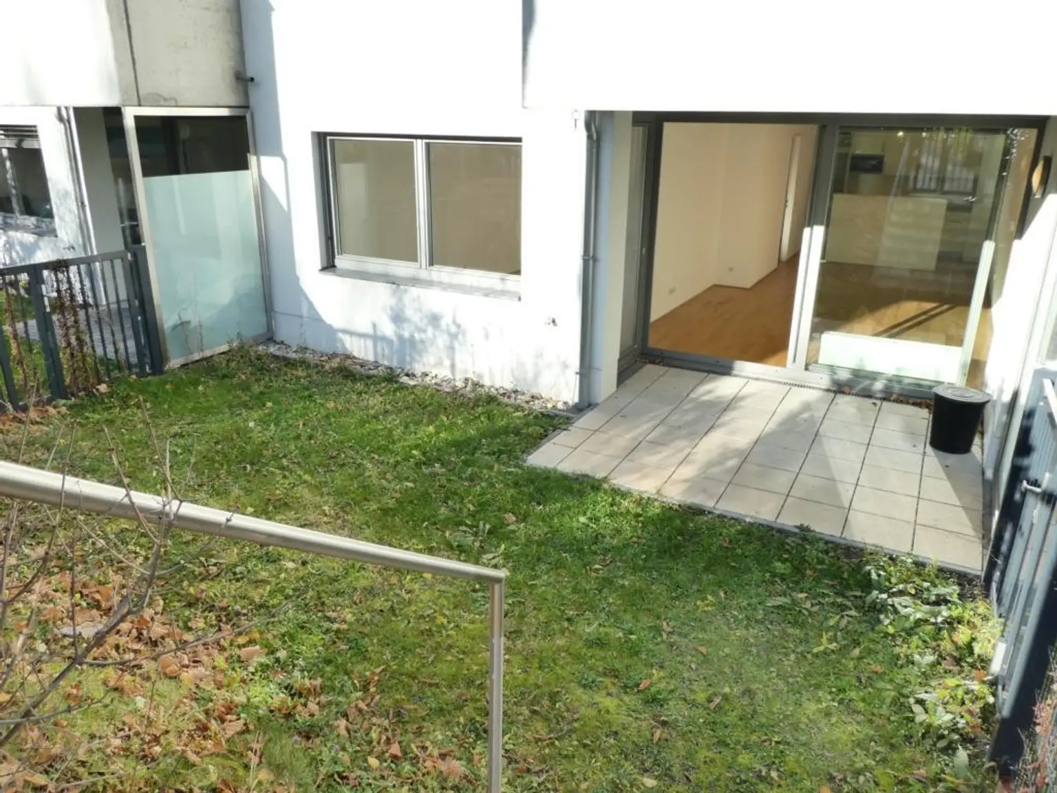 Super-schicke Gartenwohnung in grüner, ruhiger Parklage!! OHNE MÖBEL!!