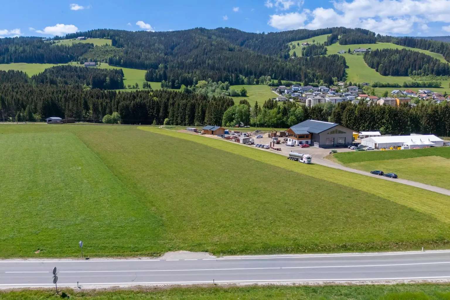 Gewerbegrundstück - Drohnenfoto