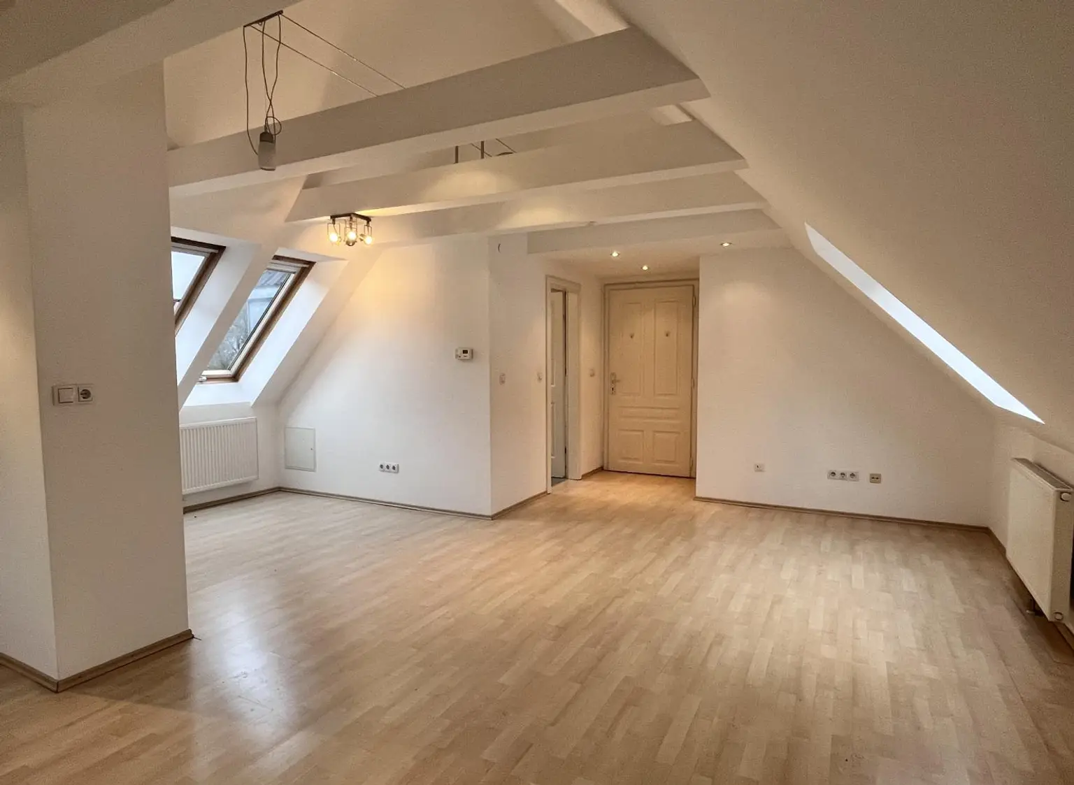 " Zinshaus mit Geschichte & Zukunft im Wienerwald "