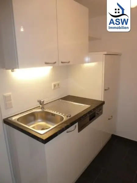 Moderne 3-Zimmerwohnung mit offener Schlafgalerie in U-Bahn-Nähe