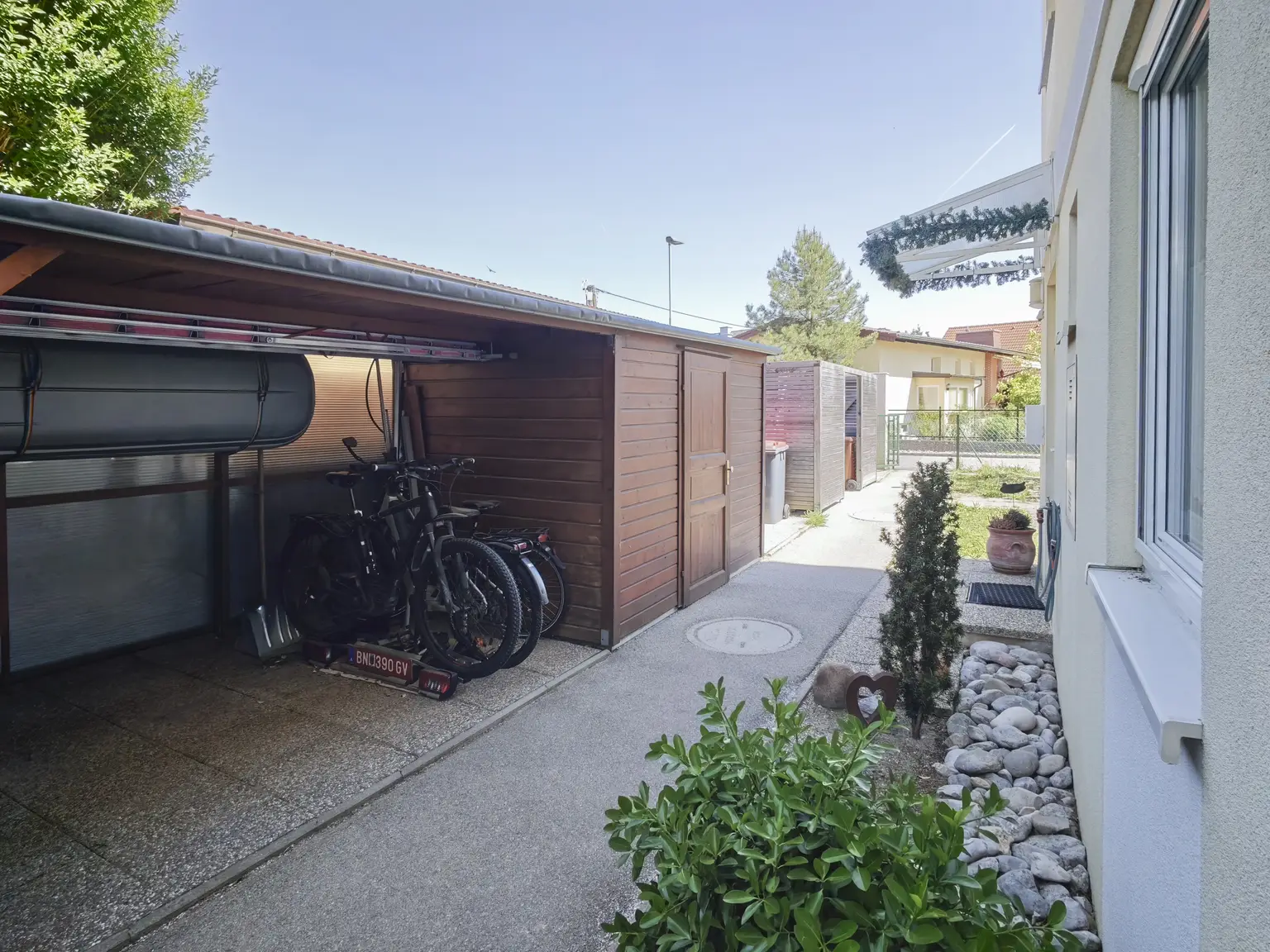 Stilvolles Eckreihenhaus mit Garten-Idylle in Tribuswinkel