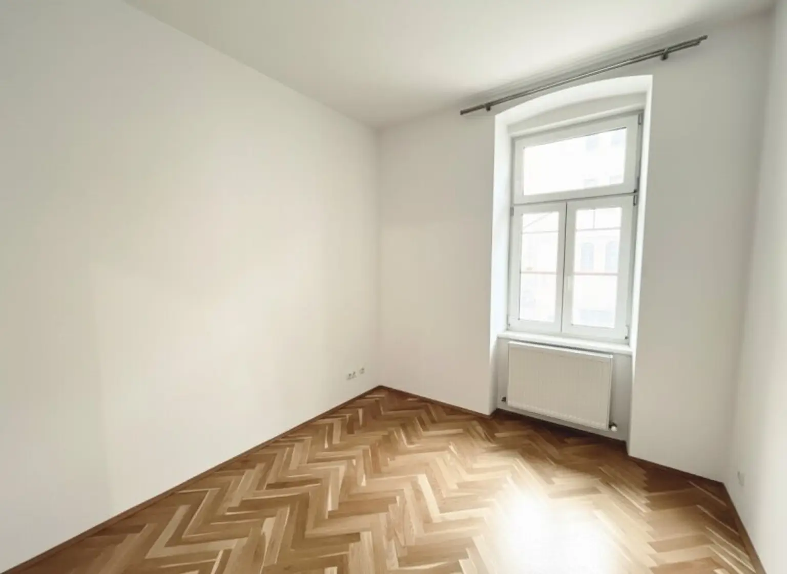 NEU! Stilvolle, lichtdurchflutete 2-Zimmer-Altbauwohnung im 16. Bezirk!