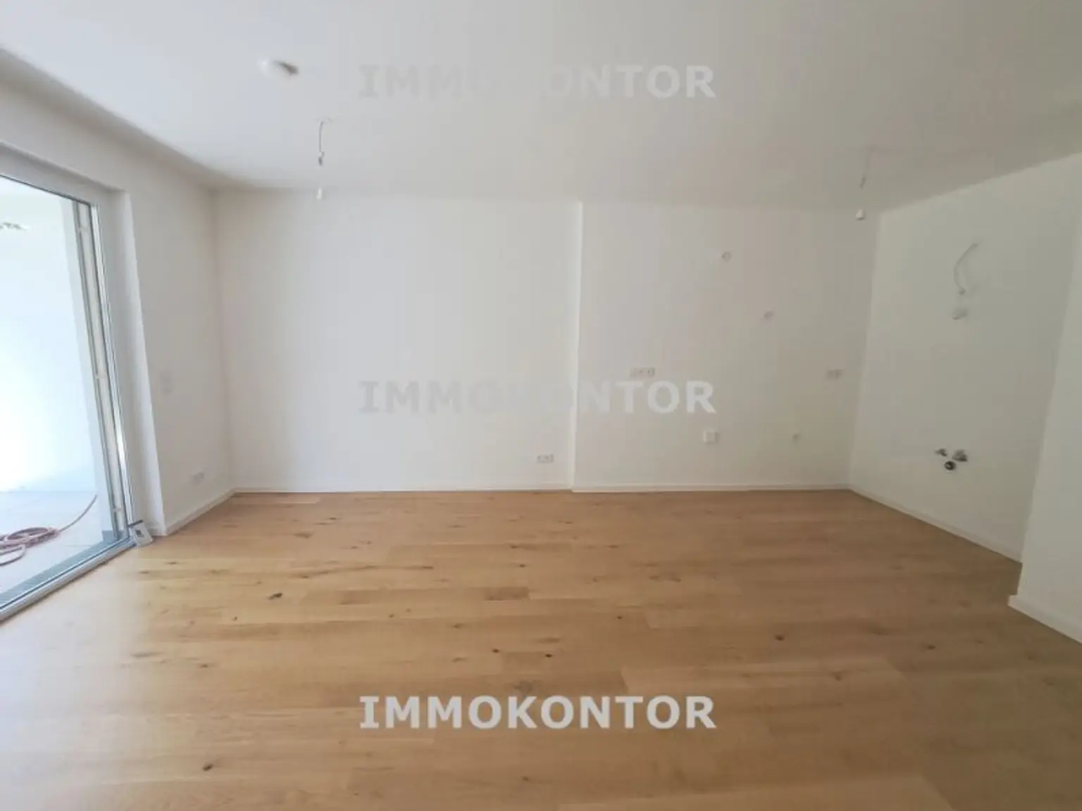 KOMPAKT mit Garten und Stellplatz