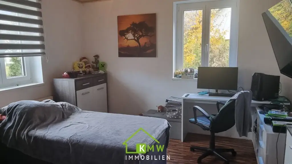 NEU AM MARKT: Wohnhaus am Waldrand