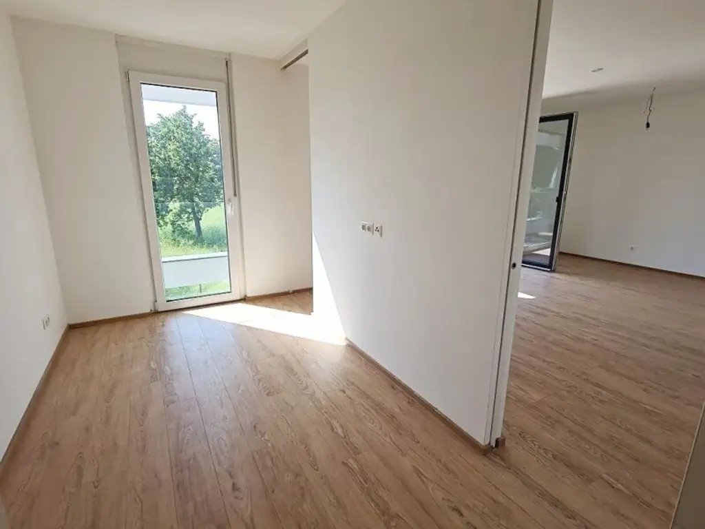 NEUBAU-RENDITEOBJEKT IM GRÜNEN, freier Mietzins, 10 Wohneinheiten mit Freiflächen, 5 Stellplätze, 748 m2 Grundstück, Aspern, U2-Nähe