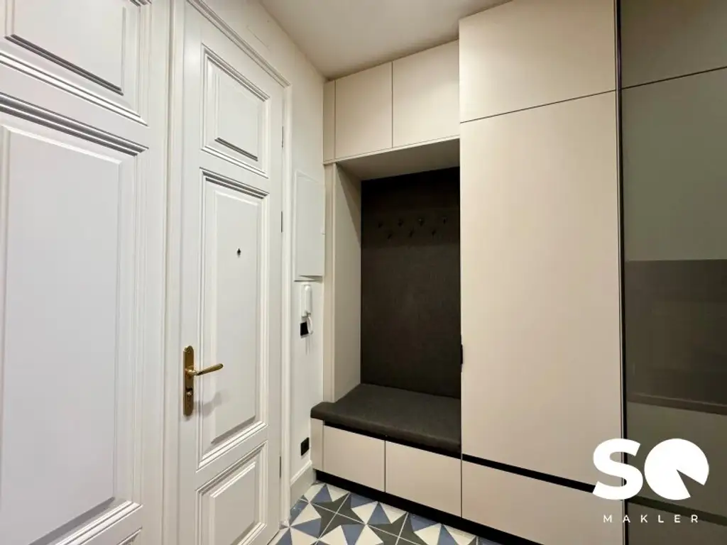 #SQ - ERSTBEZUG: STYLISHE & LUXURIÖSE ALTBAUWOHNUNG AM GETREIDEMARKT!