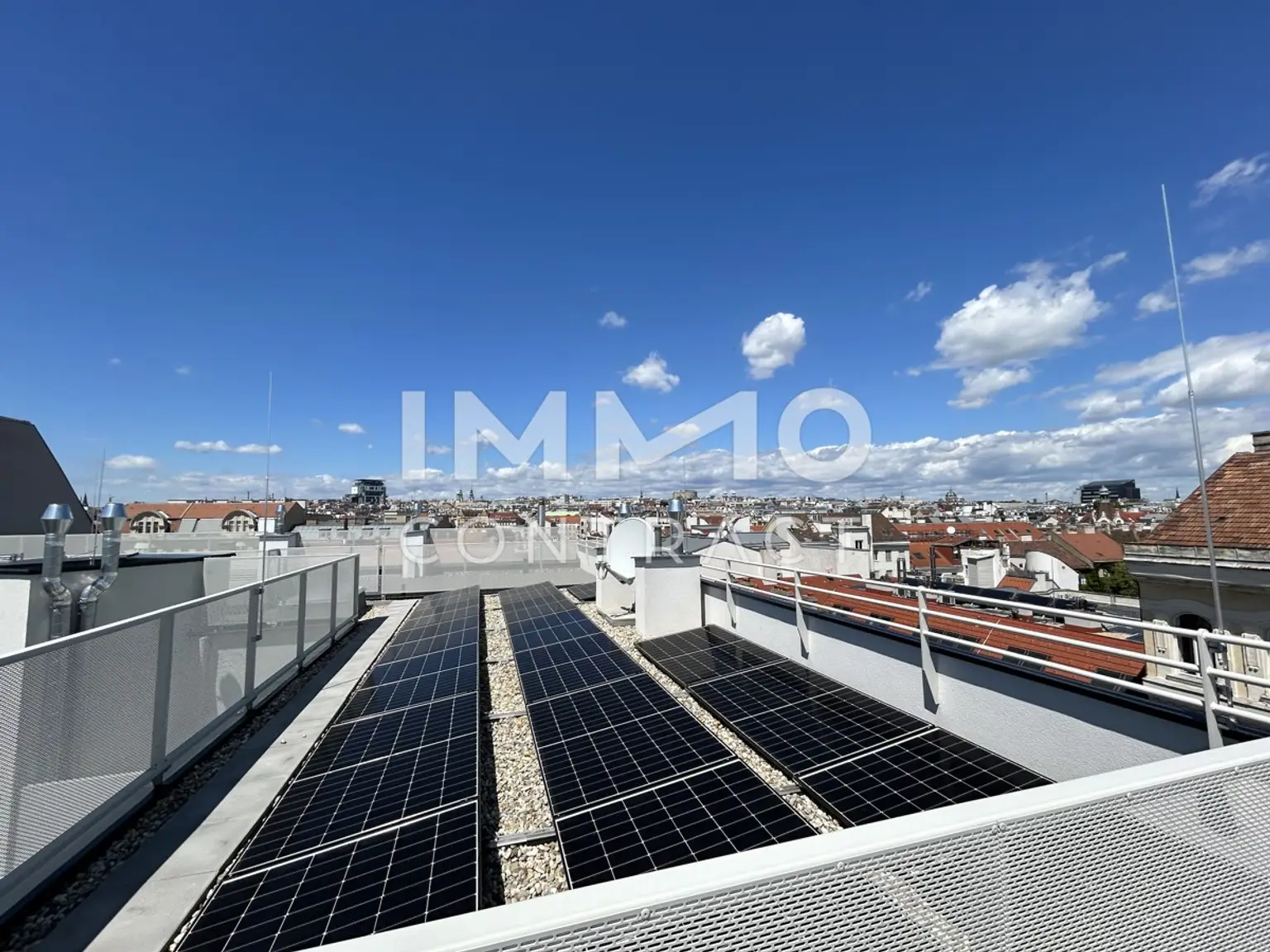 LUXURIÖSE 4-ZIMMER-WOHNUNG MIT
DACHTERRASSE - beim Naschmarkt