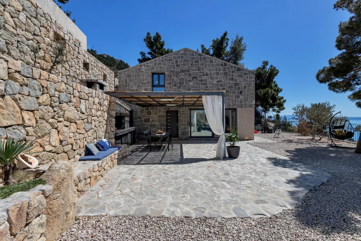 Stone Mansion Makarska – Mediterrane Eleganz mit Investitionspotenzial
