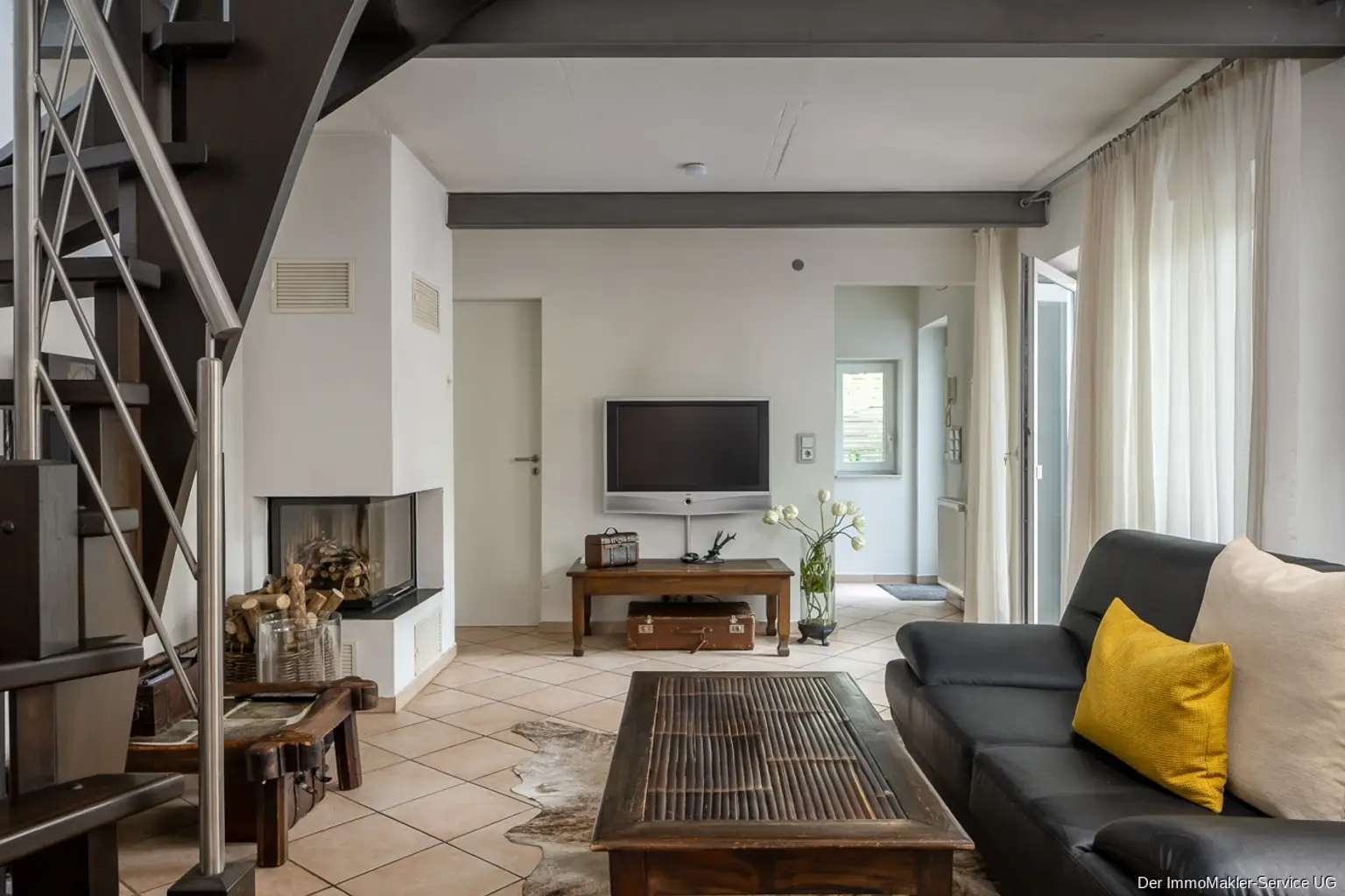 Wohnhaus Wohnbereich mit Kamin