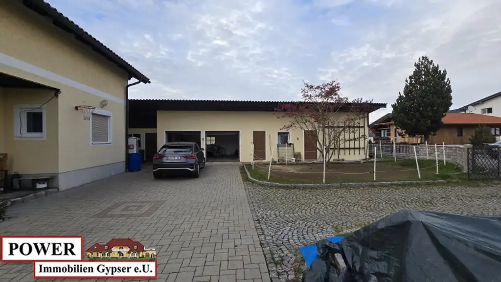 Großzügiges Wohnhaus in Zentrumsnähe !!