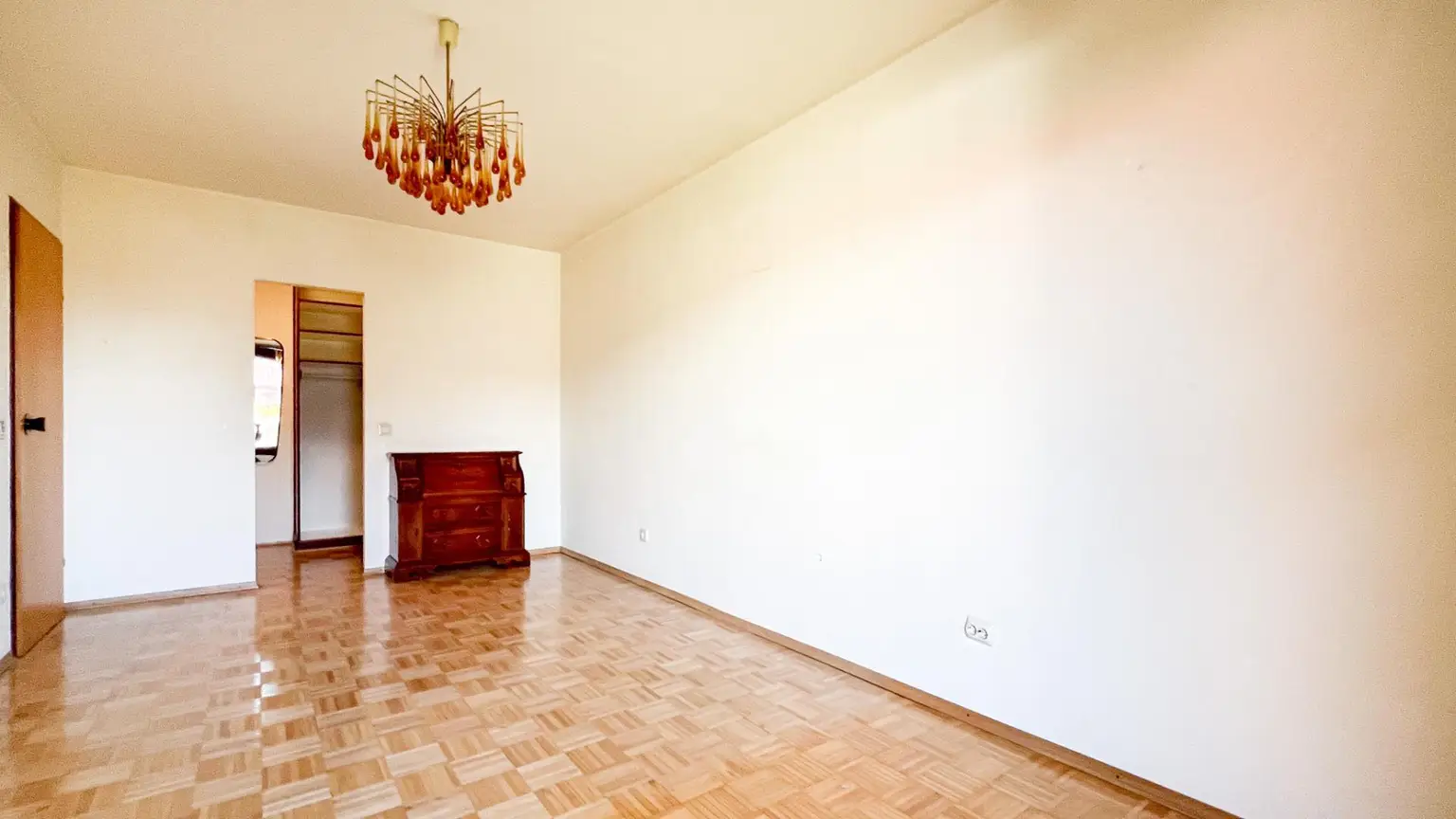 Bungalow - 4-Zimmer mit Pool und Sauna sowie privater Garten