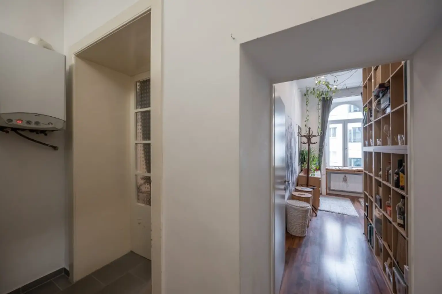 ++NEU++ perfekt geschnittene 2-Zimmer Altbauwohnung, wunderschöner Stilaltbau!