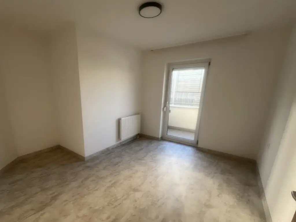 Moderne Mietwohnung mit zwei Balkonen