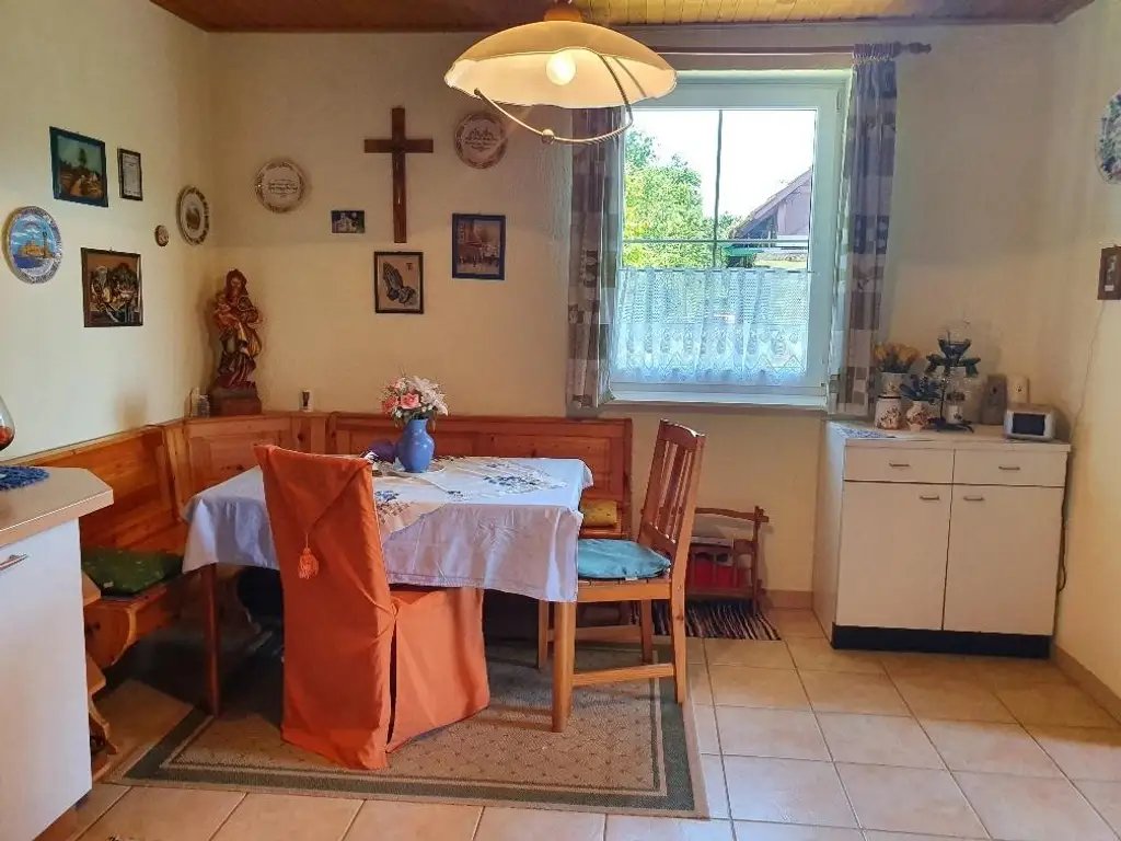 SLOWENIEN!!! Sanierungsbedürftiges Knusperhäuschen in einmaliger Aussichtslage!